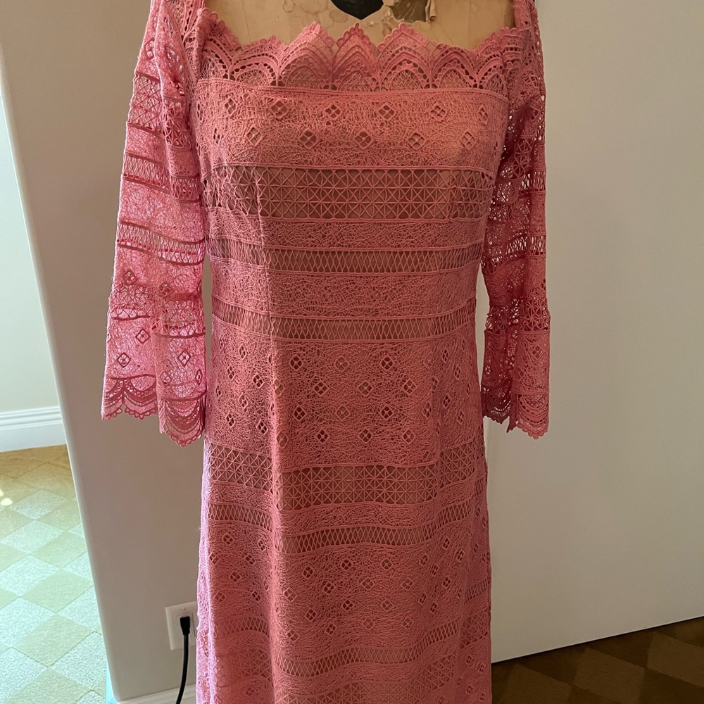 Elegant lace cocktail dress